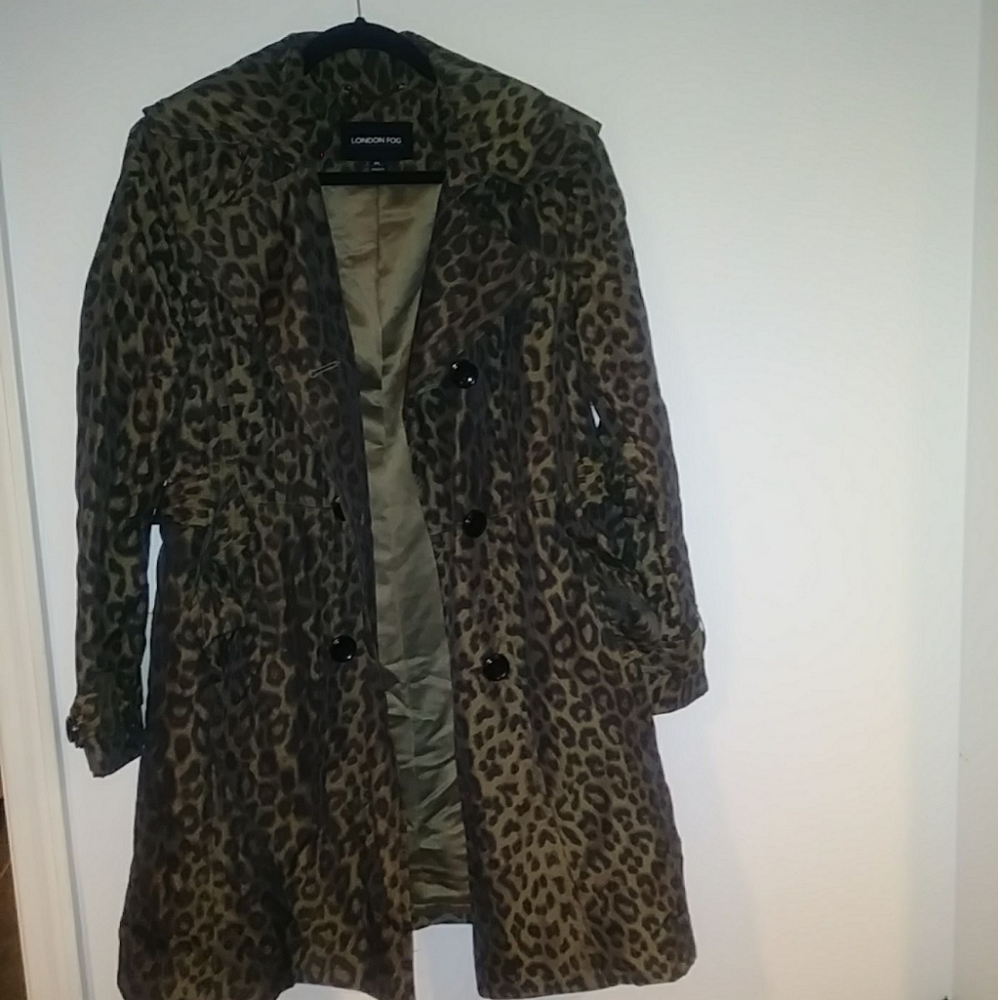 London Fog Women's Petite Trench Coat